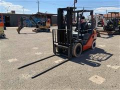 2014 Toyota 8FGU25 Forklift 