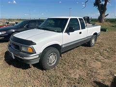 1997 GMC Sonoma 4x4 Extended Cab Pickup 