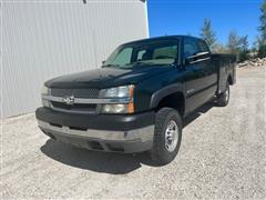 2004 Chevrolet Silverado 2500 HD 4x4 Extended Cab Utility Truck 