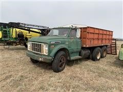 1970 GMC 6500 T/A Grain Truck 