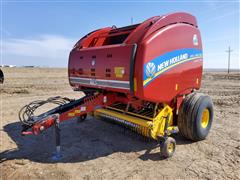 2015 New Holland Roll-Belt 560 Specialty Crop Round Baler 