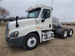 2016 Freightliner Cascadia 125 T/A Truck Tractor 