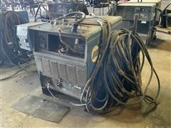 Miller Deltaweld 302 Welding Machine 