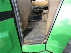 items/2c25019de0e3ed11a81c6045bd4cc723/1994johndeere4960mfwdtractor-25_704effbc4ed14bfcacf4c5f010e79fc0.jpg