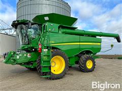 2022 John Deere S780 Combine 