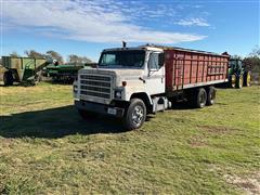 1979 International 2275 T/A Grain Truck 