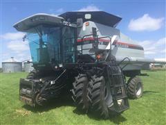 1998 Gleaner R72 Combine 