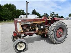 1967 International F806 2WD Tractor 