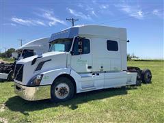 2013 Volvo VNL64T740 T/A Truck Tractor 