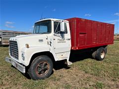 1971 Ford LN700 Custom Cab T/A Grain Box Truck 