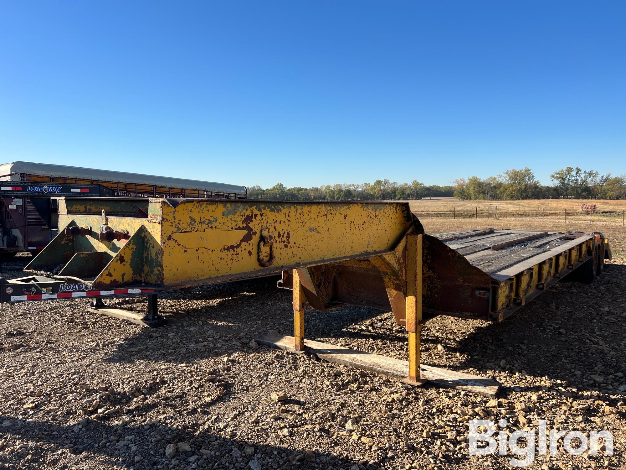 1964 Transport Trailers GPX 35 FS 35' T/A Lowboy Trailer 