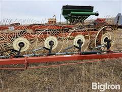 items/2d52a67504e8ef11a4dd7c1e5239ace1/agco-3986-16-wheel-rake_51b1eb859feb481e8f5740a1701bfeee.jpg