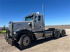 2007 Kenworth W900 T/A Day Cab Truck Tractor 