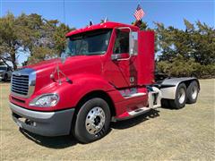 2001 Freightliner Columbia 120 T/A Truck Tractor 