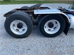 items/2f34fa88b9b8eb11ba5e00155d42e7e6/2004kenworthw900tadaycabtrucktractor_b6f6c858486c46629b620437f62e7e01.jpg