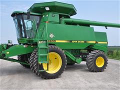 1997 John Deere 9600 4WD Combine 