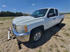 2011 Chevrolet 2500 HD 4x4 Extended Cab Pickup 