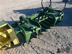 2015 Titan 72” Hydraulic Grapple 