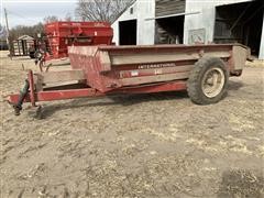 International 540 Manure Spreader 