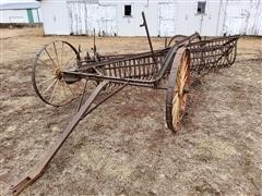 John Deere 10' Hay Rake 