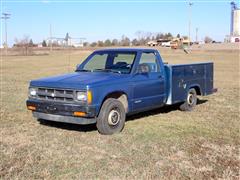 1993 Chevrolet S10 2WD Utility Truck 