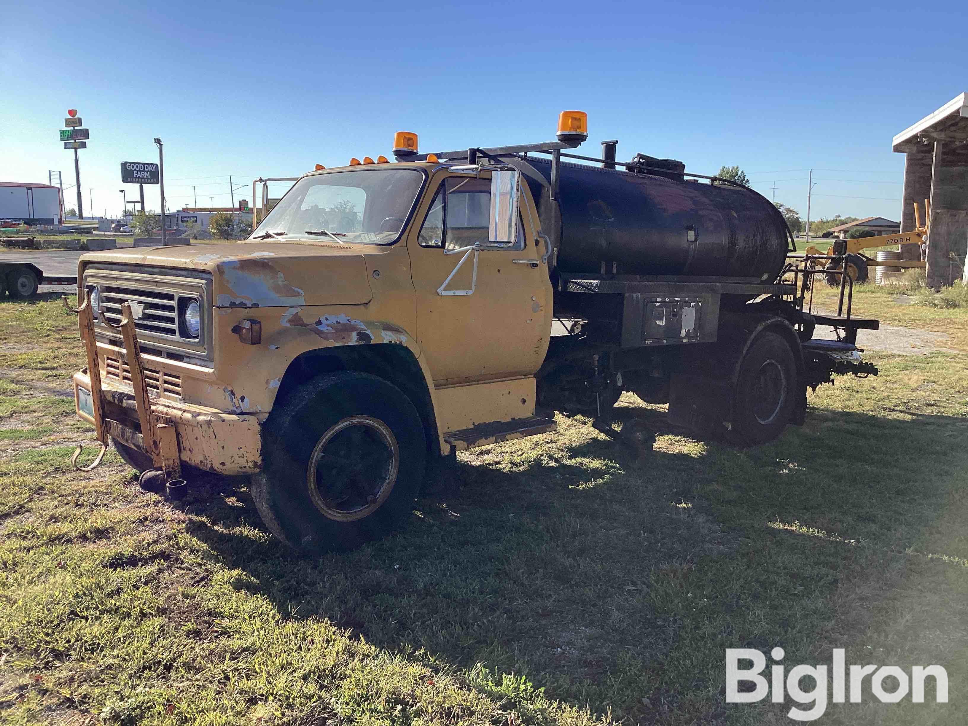 1985 Chevrolet C70 S/A Oil Distributor Truck 