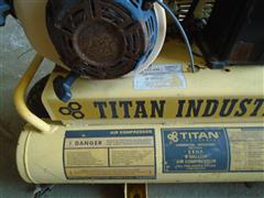 items/304e7c5e194cef11b4ad000d3acfdee0/titanindustrialgasaircompressor_79d50efffef94cf3af9456da40f1b496.jpg