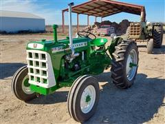 1964 Oliver 550 2WD Tractor 