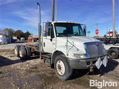 2003 International 4000 Series 4400 T/A Cab & Chassis 