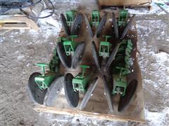 items/30eca776b7c6ed11a81c6045bd4cc723/johndeere1770xprearplanterclosingwheelsandbracketsqty8_0aa7ad01cbc04bfc858959ca63d11454.jpg