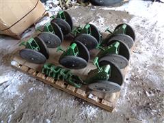 items/30eca776b7c6ed11a81c6045bd4cc723/johndeere1770xprearplanterclosingwheelsandbracketsqty8_be9a890507cd4b7b8de720d8fba86e00.jpg