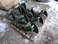 items/30eca776b7c6ed11a81c6045bd4cc723/johndeere1770xprearplanterclosingwheelsandbracketsqty8_e5c1adaefda040d2a44010237212348f.jpg