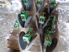 items/30eca776b7c6ed11a81c6045bd4cc723/johndeere1770xprearplanterclosingwheelsandbracketsqty8_ed8f82ecec05486ab9af3db19f385709.jpg