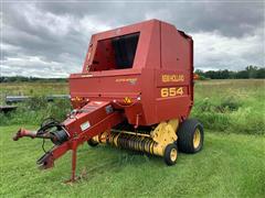 1997 New Holland 654 Round Baler 