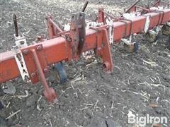 items/30f1ef9322bcef1195f6000d3a620d5e/international8row30rowcropcultivator_47d0ac843ad44c1d82591bb86a20a67b.jpg