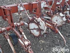 items/30f1ef9322bcef1195f6000d3a620d5e/international8row30rowcropcultivator_af0bdb526cc64f999f6f26e4d8bc1579.jpg