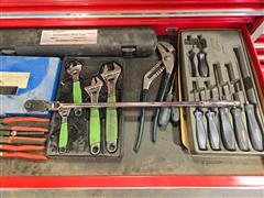 items/30f80db04e77ef11a4e6000d3a62e002/u.sgeneral64167largerollcabtoolboxwithtools_0c7e0700084140809c00ccde589c3c4f.jpg