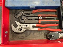 items/30f80db04e77ef11a4e6000d3a62e002/u.sgeneral64167largerollcabtoolboxwithtools_2278ed6a67e343f59e867e1f504bb204.jpg