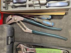 items/30f80db04e77ef11a4e6000d3a62e002/u.sgeneral64167largerollcabtoolboxwithtools_2fa5344cf0734cc8979066ffa2b58c18.jpg