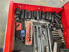 items/30f80db04e77ef11a4e6000d3a62e002/u.sgeneral64167largerollcabtoolboxwithtools_540e2c1d6e8a4433a1e72db76f7c3af2.jpg