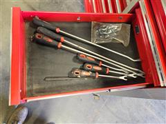 items/30f80db04e77ef11a4e6000d3a62e002/u.sgeneral64167largerollcabtoolboxwithtools_d8c144633e0143af830f92f6c6e1214a.jpg