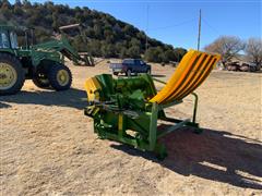 2018 Hustler Chainless X 2500 Round Or Square Bale Feeder 