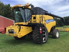 2012 New Holland CR7090 4WD Combine 