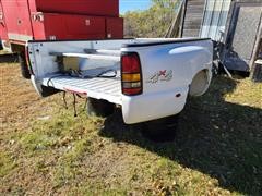 2005 Chevy Dually Pickup Box 