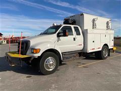 2013 Ford F650 XLT Super Duty Extended Cab Enclosed S/A Utility Truck W/Compressor 