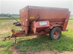 1985 Butler 230 Feeder Wagon 