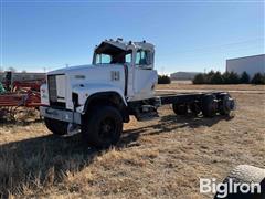 1995 International PayStar 5000SFA T/A Cab & Chassis 