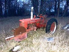 McCormick Farmall H 2WD Tractor 