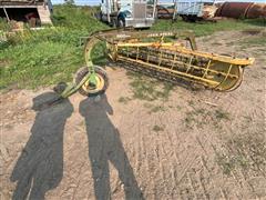 John Deere 660 9’ Pull-Type Rake 