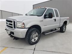 2006 Ford F350XLT Super Duty 4x4 Extended Cab Pickup 